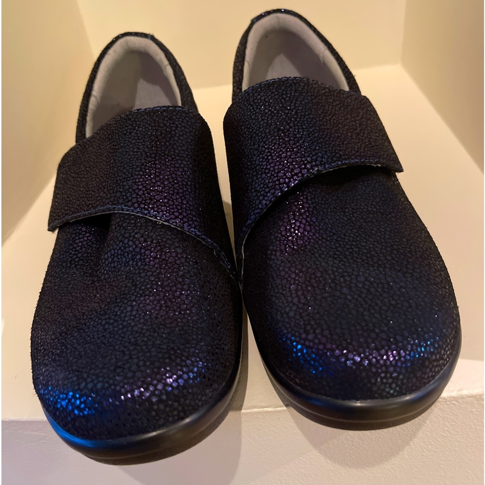 ALEGRIA “Sparkly Leather” Shoe with Velcro Closing - BRAND NEW